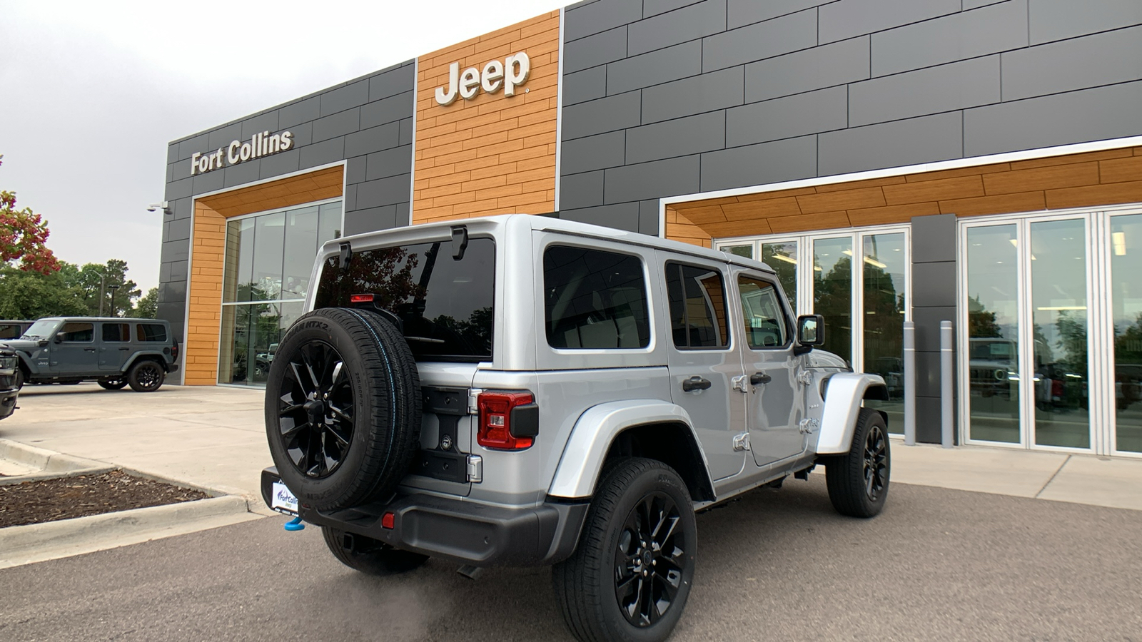 2024 Jeep Wrangler 4xe Sahara 5