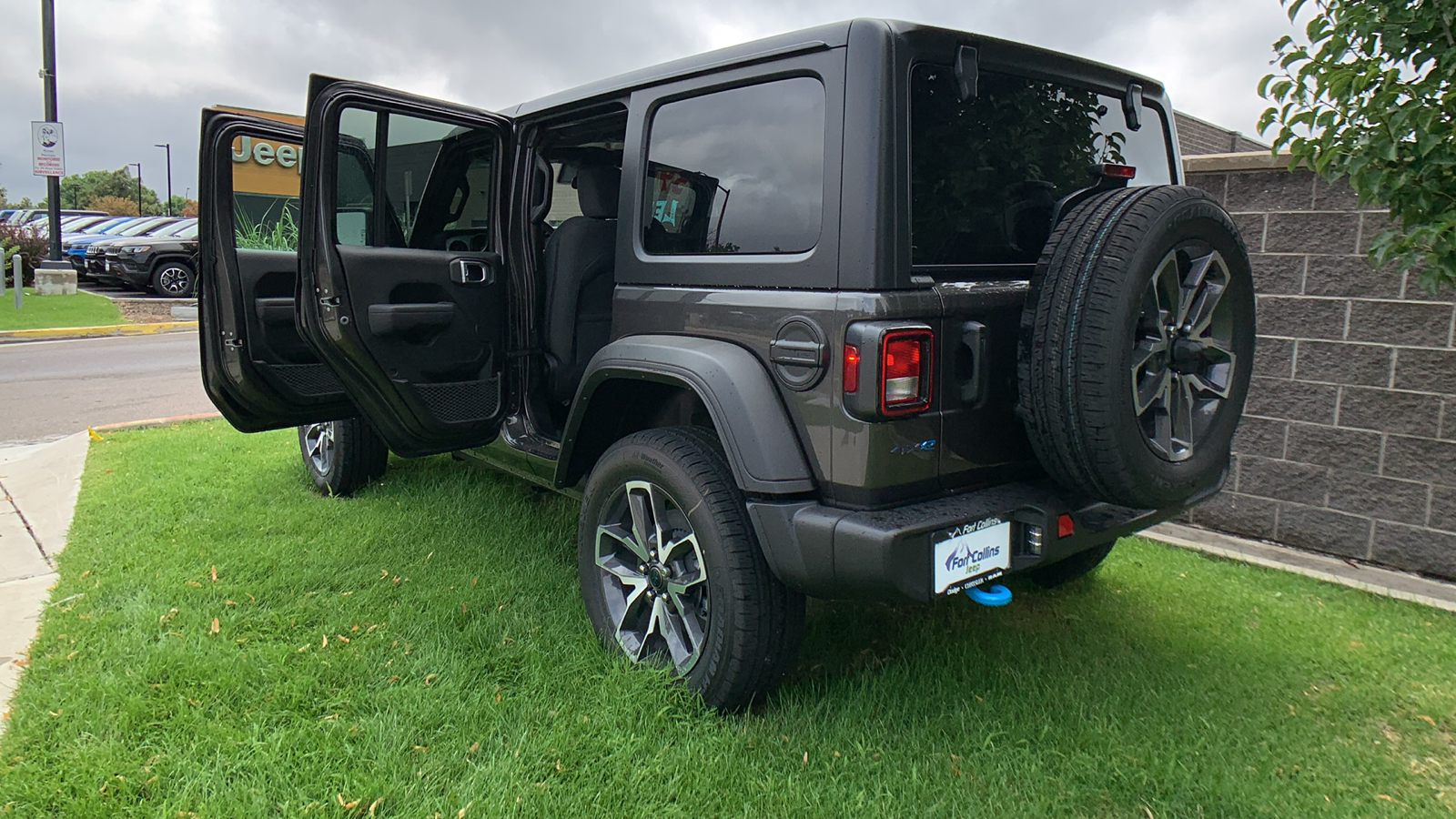 2024 Jeep Wrangler 4xe Sport S 8