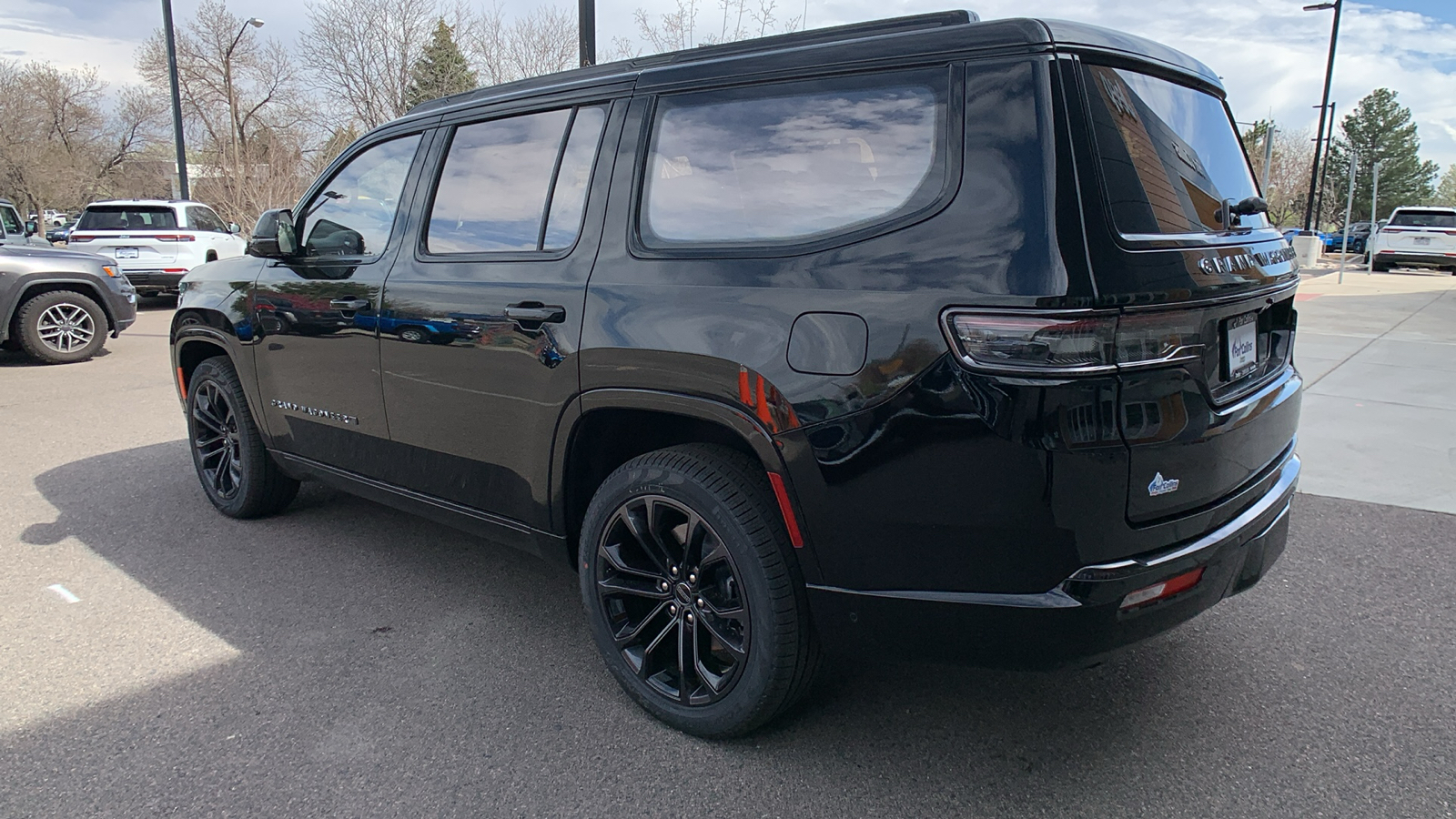 2024 Jeep Grand Wagoneer Series II Obsidian 8