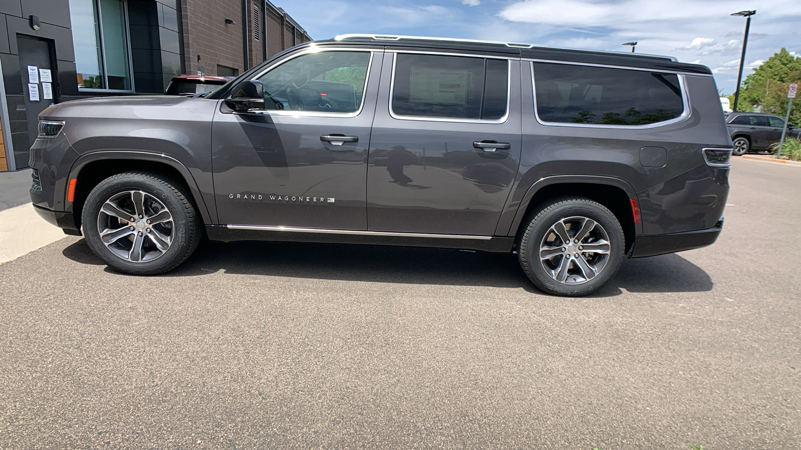 2024 Jeep Grand Wagoneer L Base 9