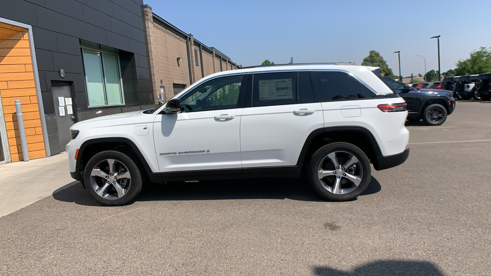 2024 Jeep Grand Cherokee 4xe Base 4xe 10