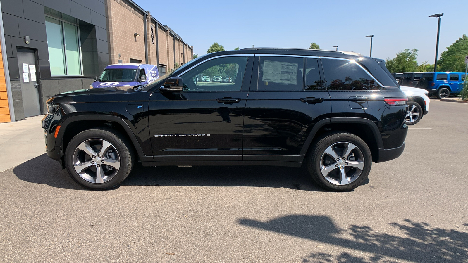 2024 Jeep Grand Cherokee 4xe Base 4xe 12