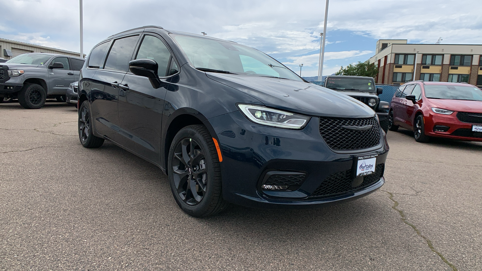 2024 Chrysler Pacifica Touring L 4