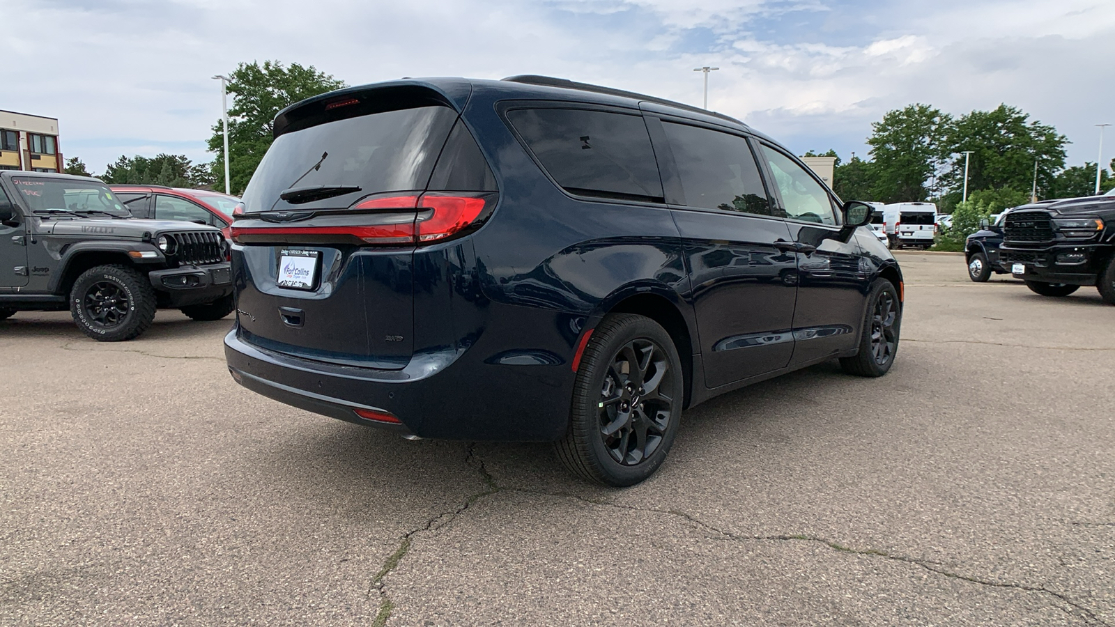 2024 Chrysler Pacifica Touring L 6