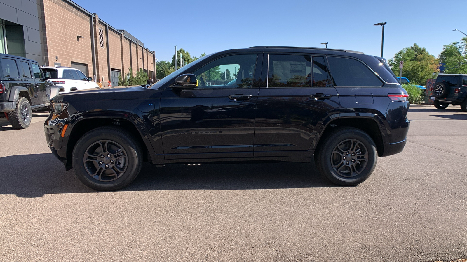 2024 Jeep Grand Cherokee 4xe Anniversary Edition 9