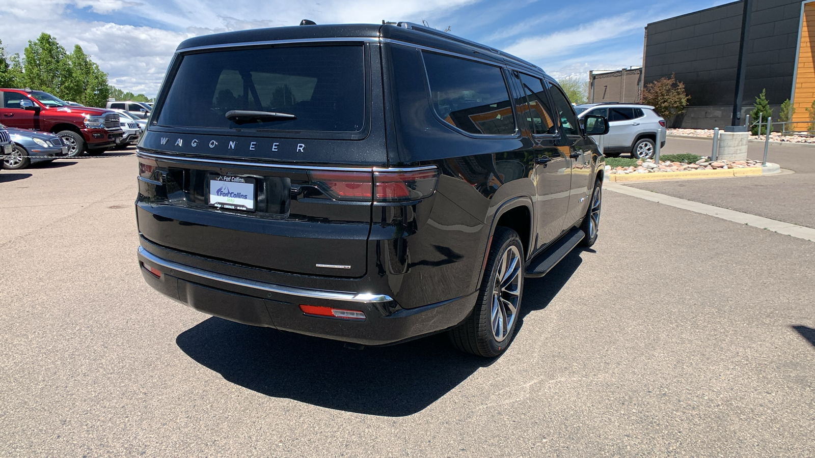 2024 Jeep Wagoneer L Series II 9