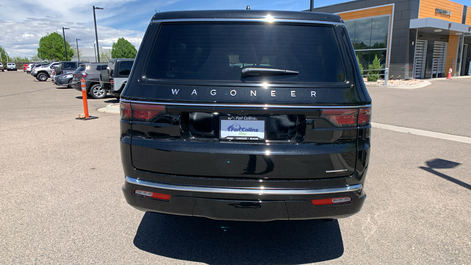 2024 Jeep Wagoneer L Series II 10