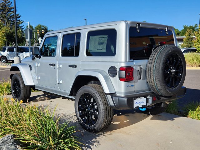 2024 Jeep Wrangler 4xe Sahara 3