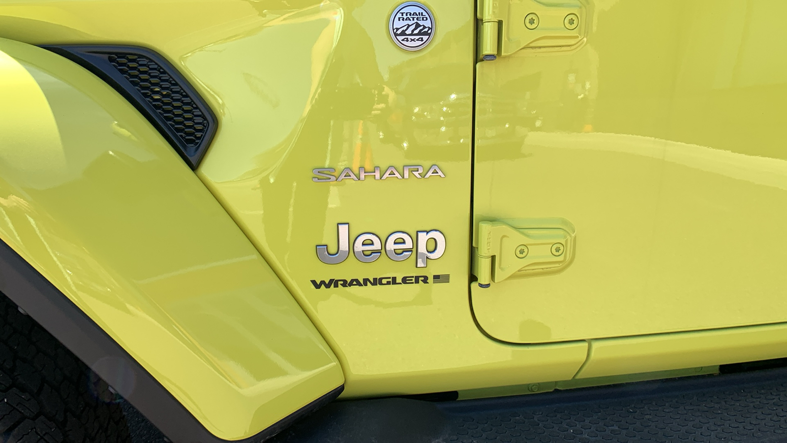 2023 Jeep Wrangler Sahara 10