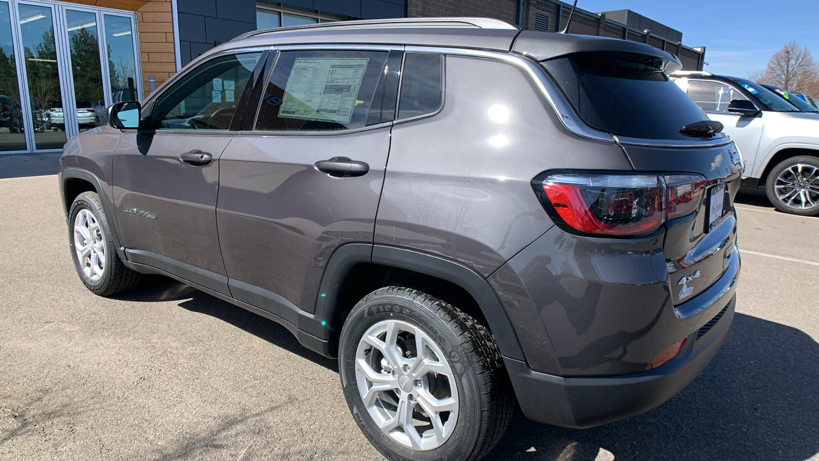 2024 Jeep Compass Latitude 8