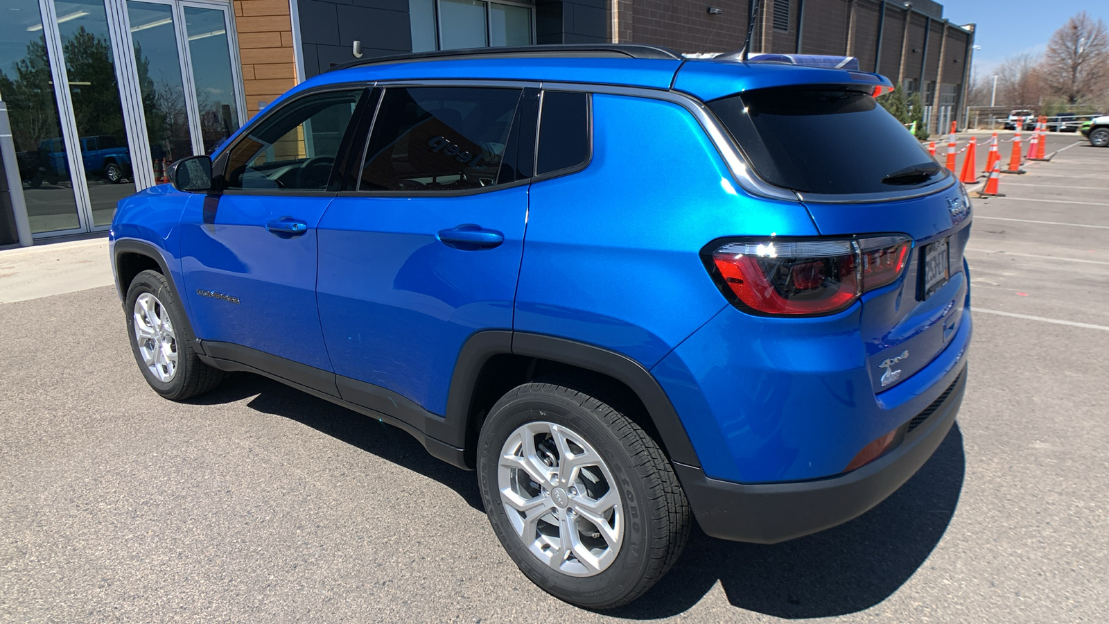 2024 Jeep Compass Latitude 8