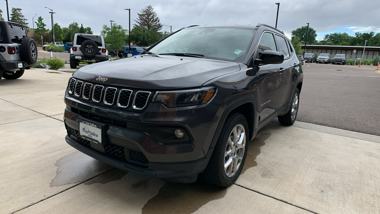 2024 Jeep Compass Latitude Lux 2