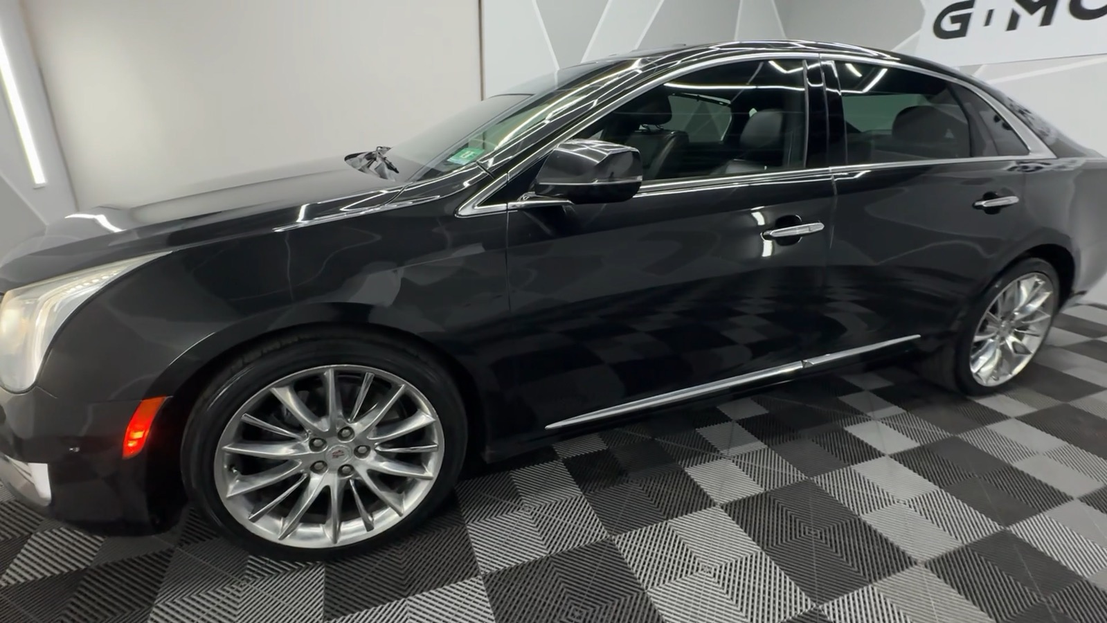 2015 Cadillac XTS Platinum Collection Sedan 4D 3