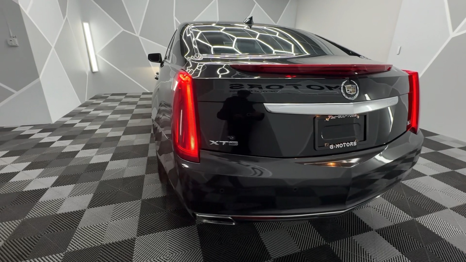 2015 Cadillac XTS Platinum Collection Sedan 4D 10
