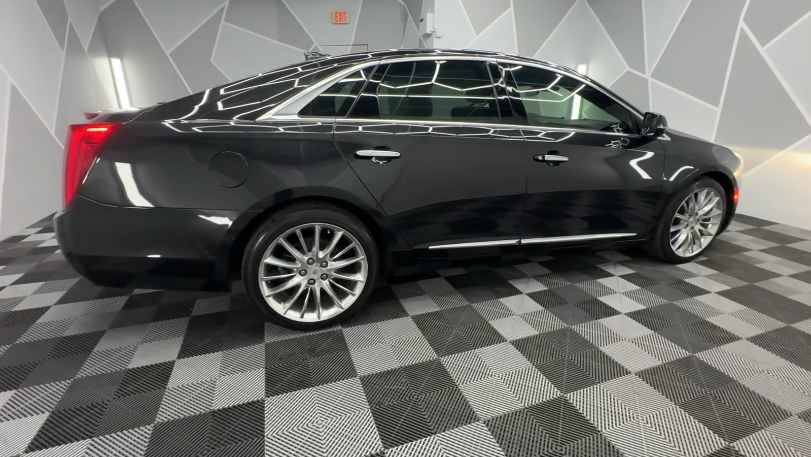 2015 Cadillac XTS Platinum Collection Sedan 4D 15