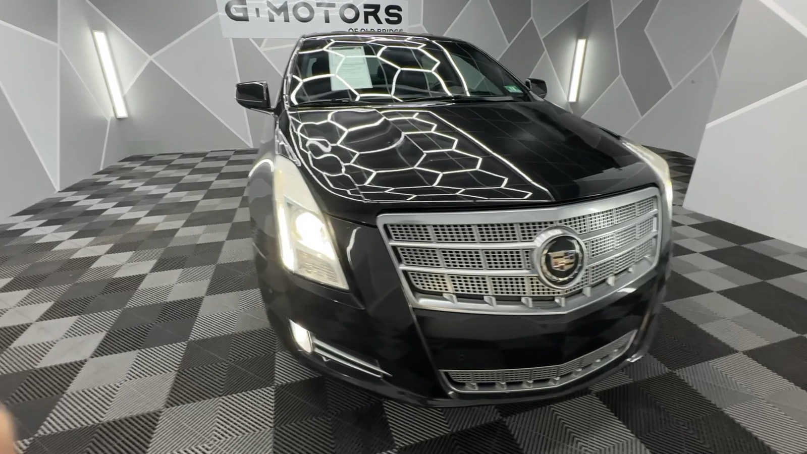 2015 Cadillac XTS Platinum Collection Sedan 4D 22