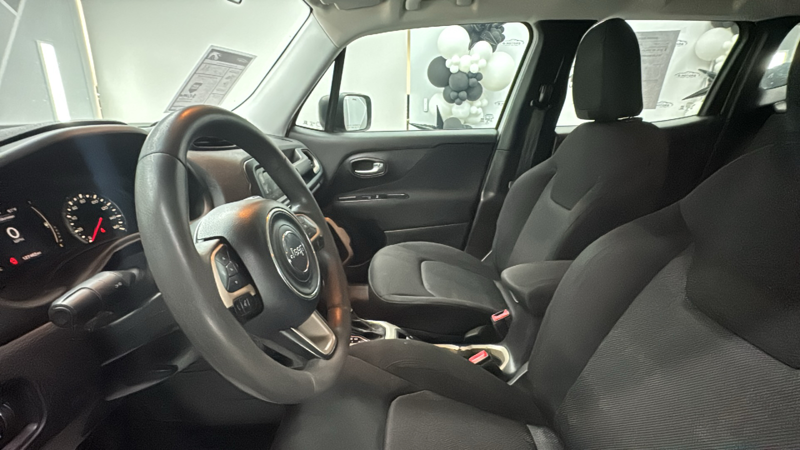 2015 Jeep Renegade Sport SUV 4D 36