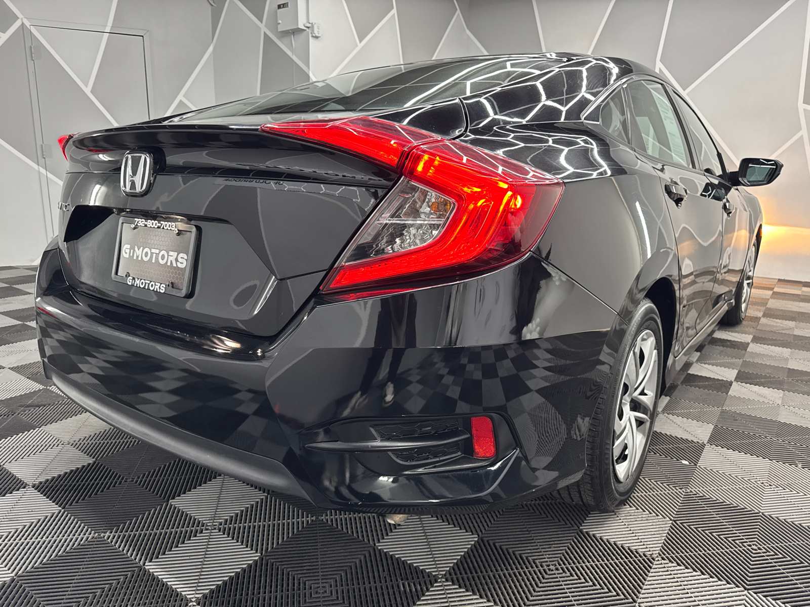 2018 Honda Civic LX Sedan 4D 9