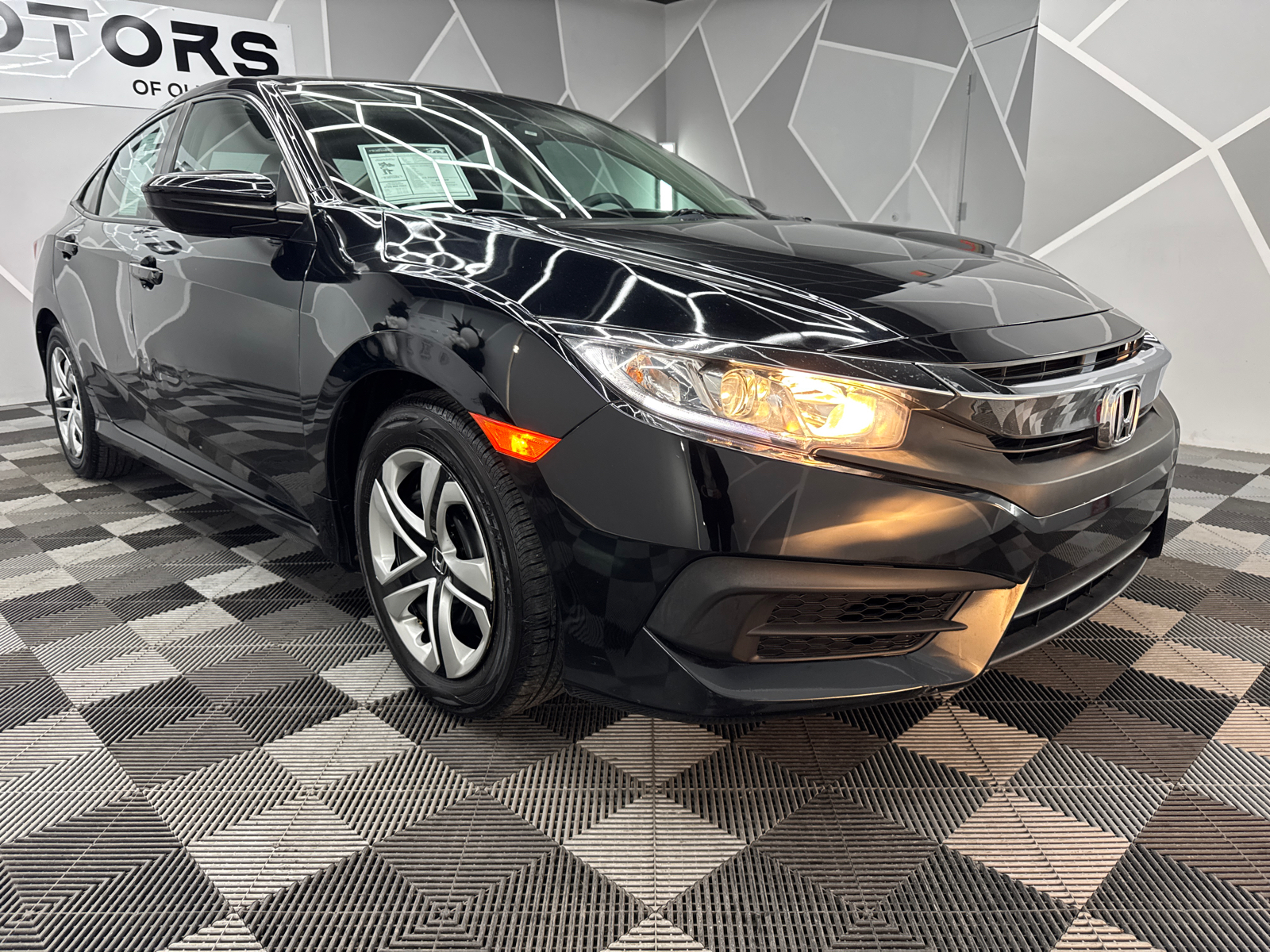 2018 Honda Civic LX Sedan 4D 13