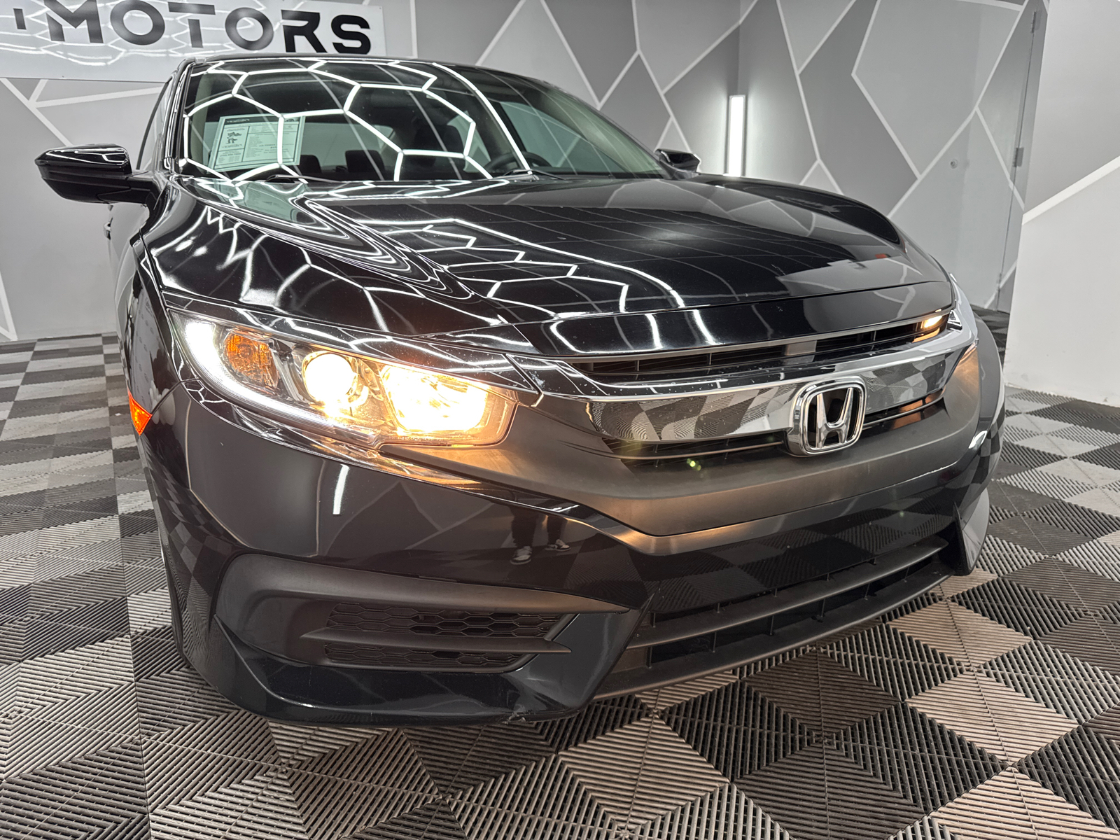 2018 Honda Civic LX Sedan 4D 14