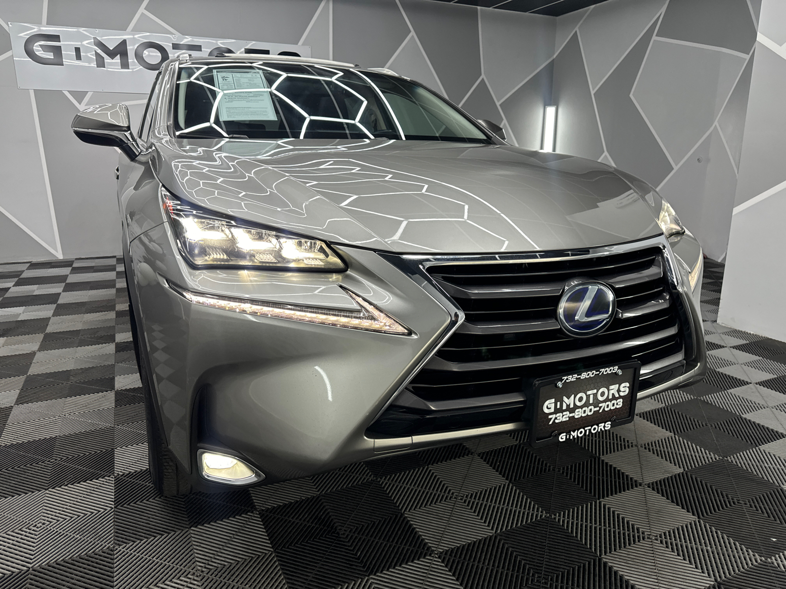 2015 Lexus NX 300h Sport Utility 4D 14