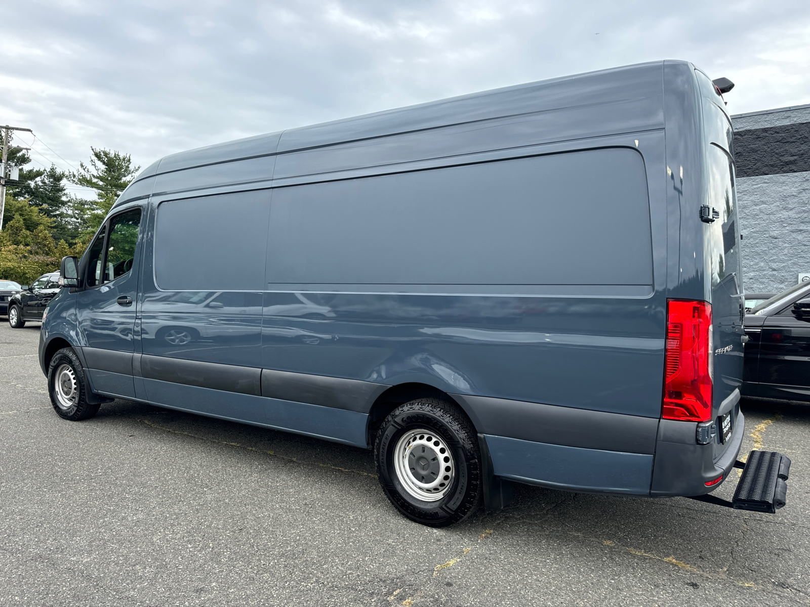 2019 Mercedes-Benz Sprinter 2500 Crew High Roof w/170 WB Van 3D 4