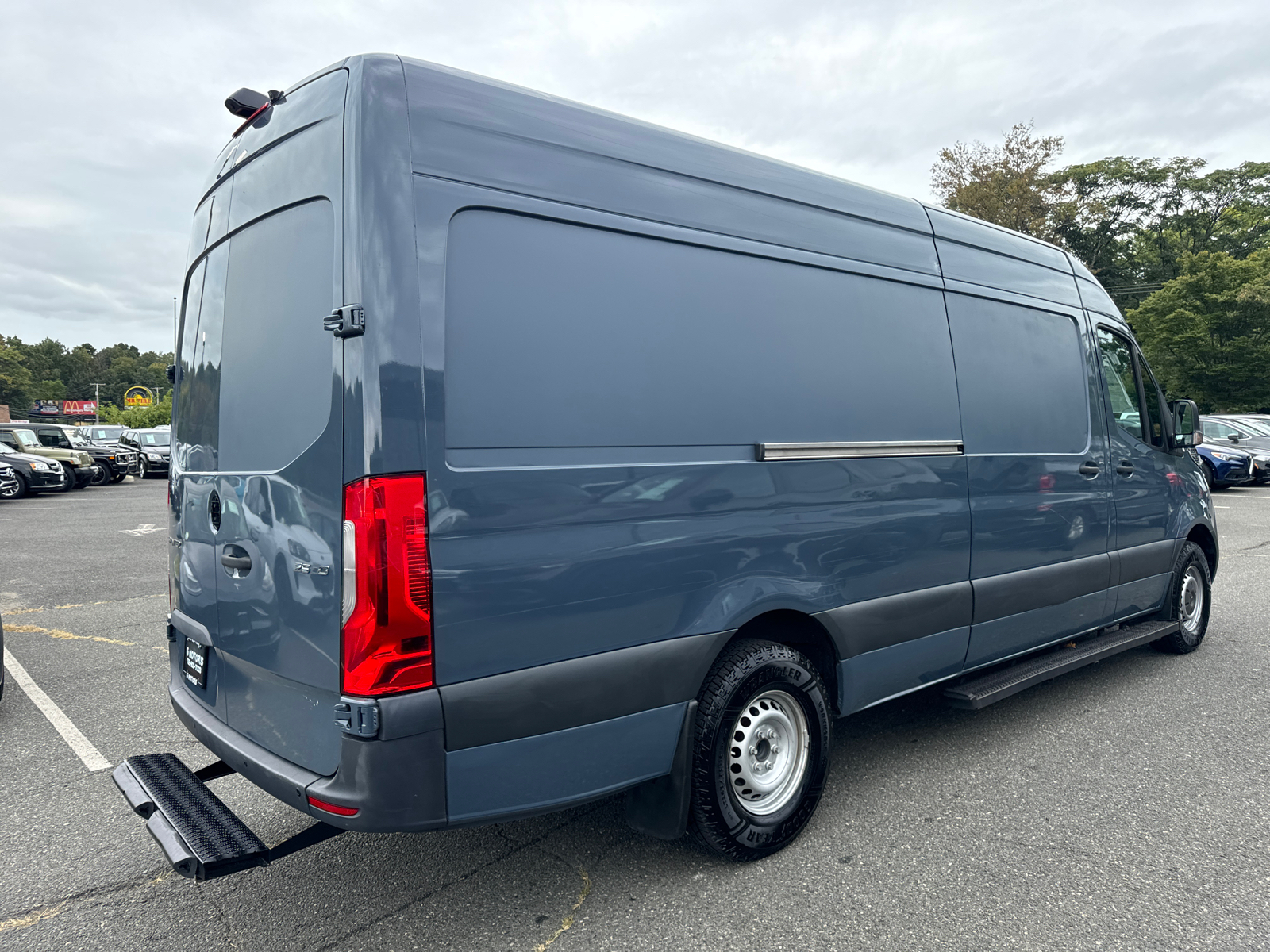 2019 Mercedes-Benz Sprinter 2500 Crew High Roof w/170 WB Van 3D 10