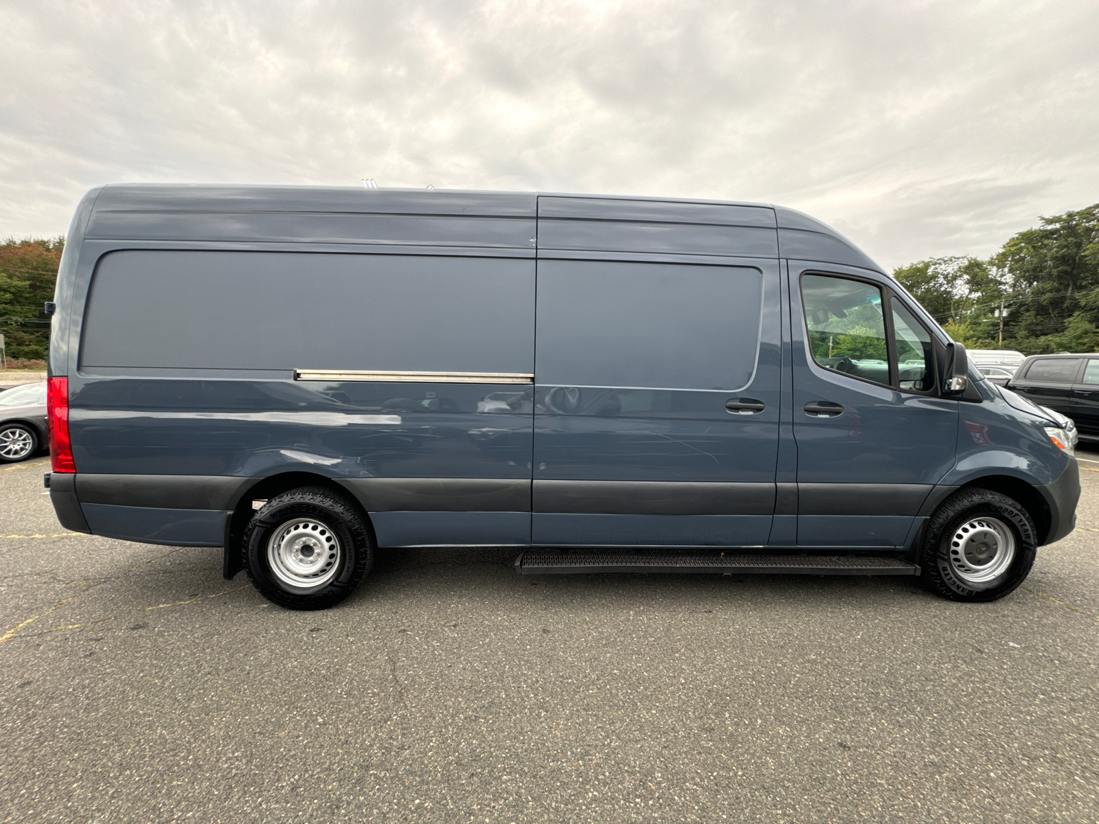 2019 Mercedes-Benz Sprinter 2500 Crew High Roof w/170 WB Van 3D 11