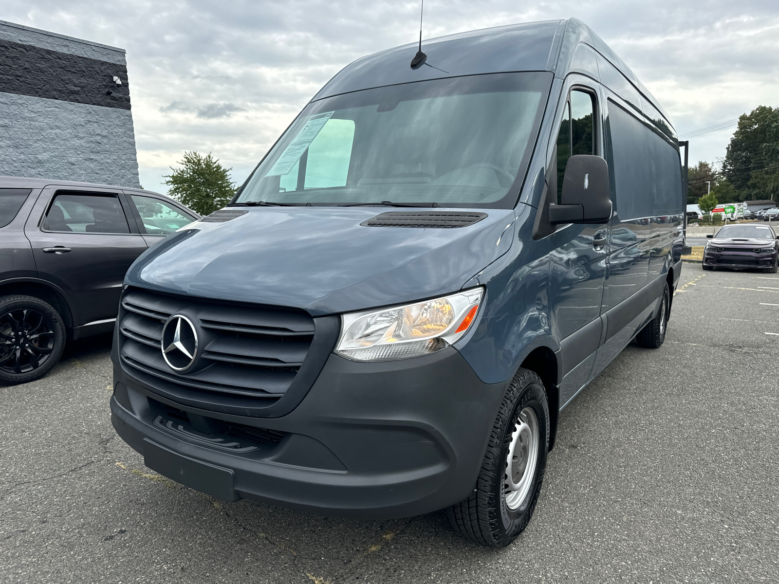 2019 Mercedes-Benz Sprinter 2500 Crew High Roof w/170 WB Van 3D 17