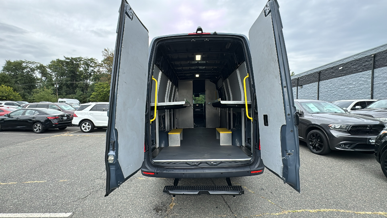 2019 Mercedes-Benz Sprinter 2500 Crew High Roof w/170 WB Van 3D 20