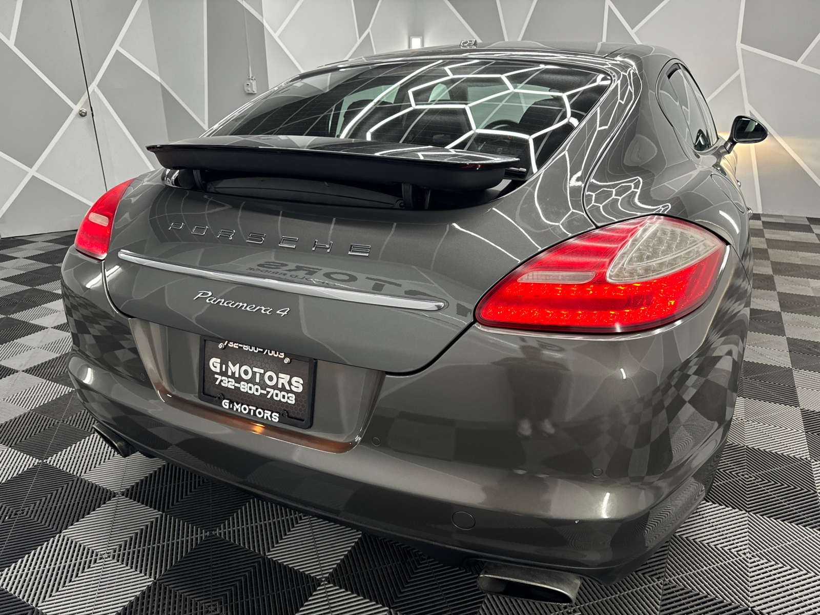 2013 Porsche Panamera 4 Sedan 4D 8