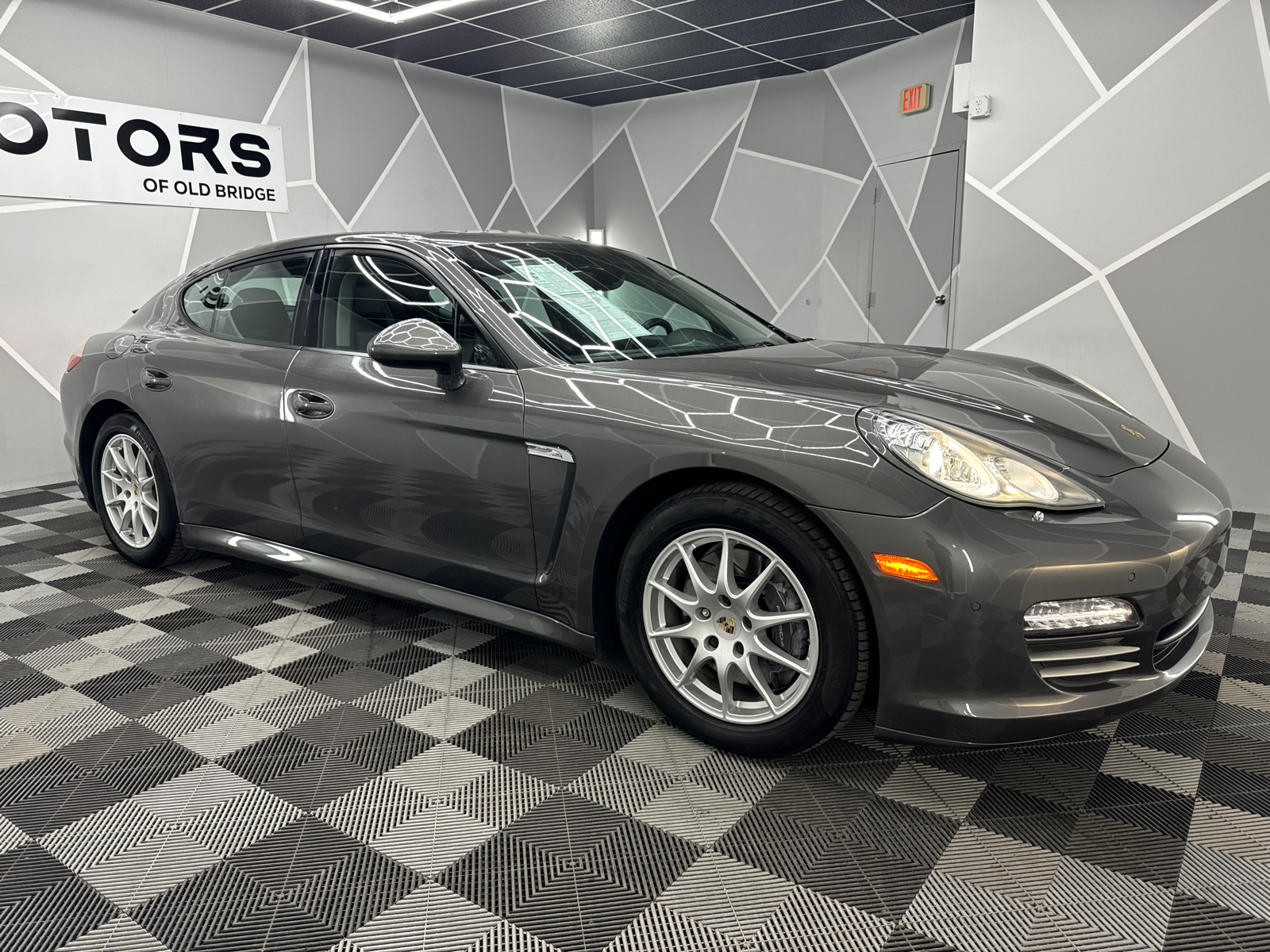 2013 Porsche Panamera 4 Sedan 4D 12