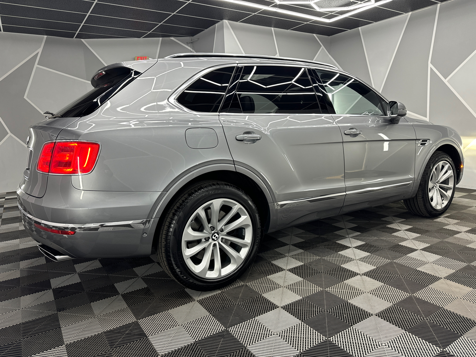 2017 Bentley Bentayga W12 Sport Utility 4D 10