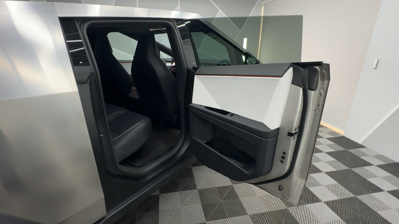 2024 Tesla Cybertruck All-Wheel Drive Pickup 4D 6 ft 21