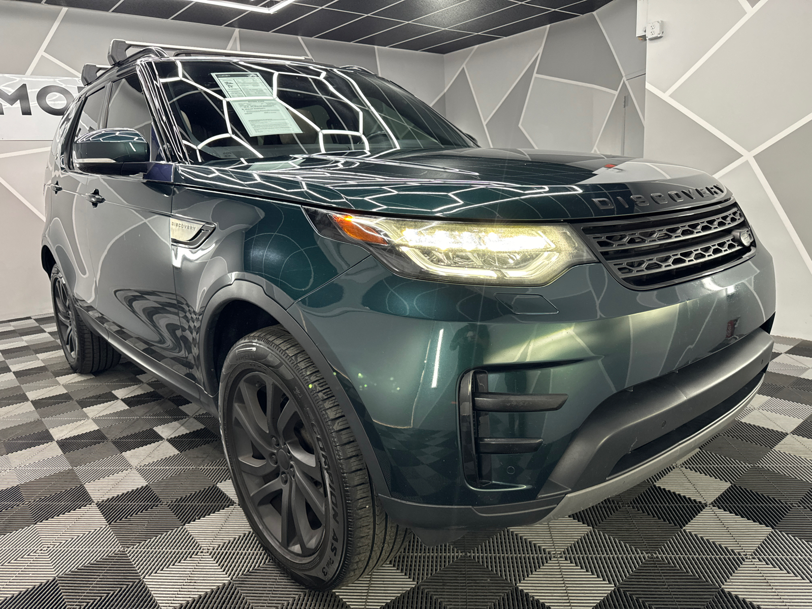 2017 Land Rover Discovery SE Sport Utility 4D 13