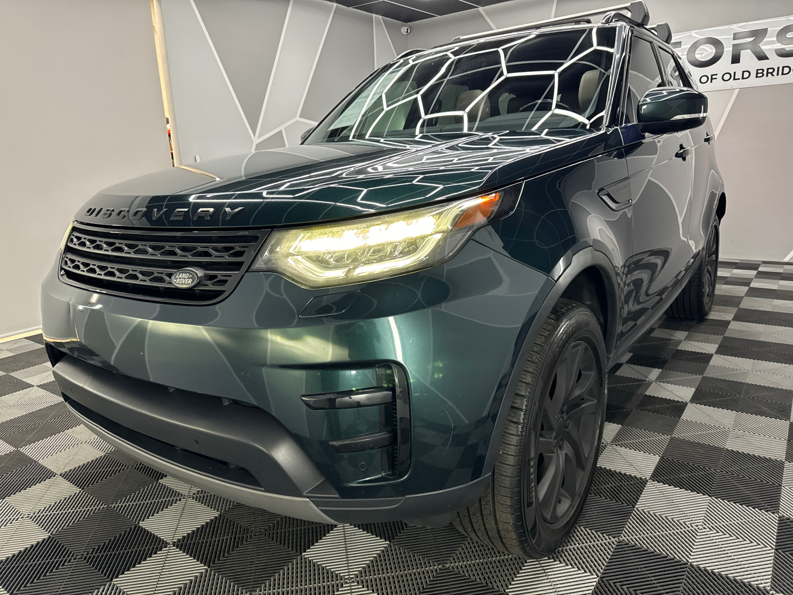 2017 Land Rover Discovery SE Sport Utility 4D 17