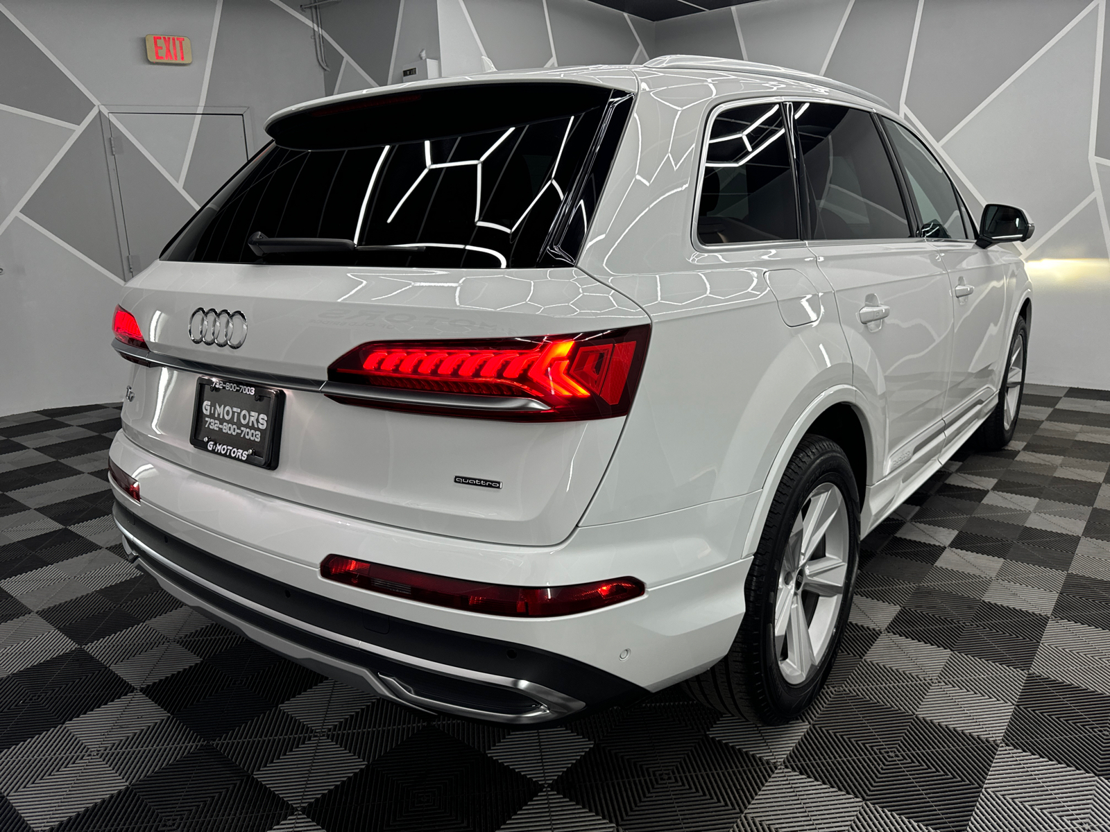 2021 Audi Q7 45 TFSI Premium Sport Utility 4D 7