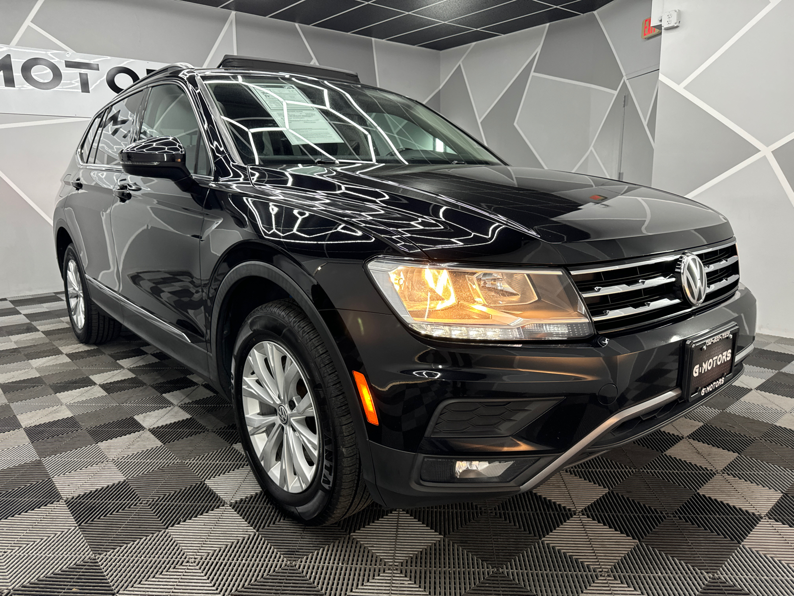 2018 Volkswagen Tiguan 2.0T SE 4MOTION Sport Utility 4D 13