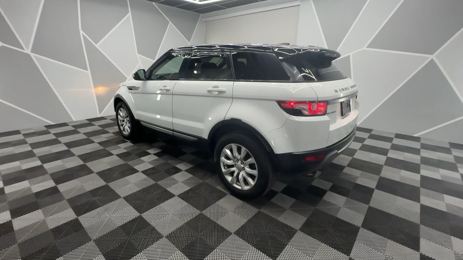 2015 Land Rover Range Rover Evoque Pure Sport Utility 4D 8