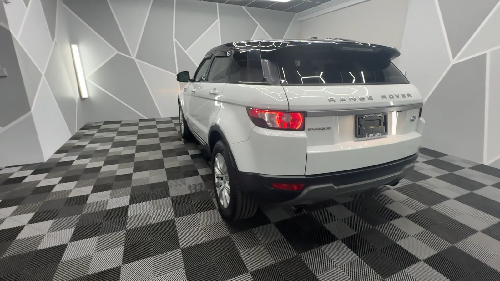 2015 Land Rover Range Rover Evoque Pure Sport Utility 4D 9