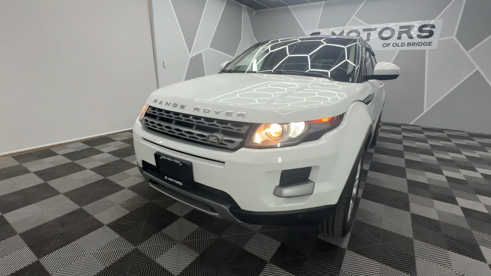 2015 Land Rover Range Rover Evoque Pure Sport Utility 4D 21
