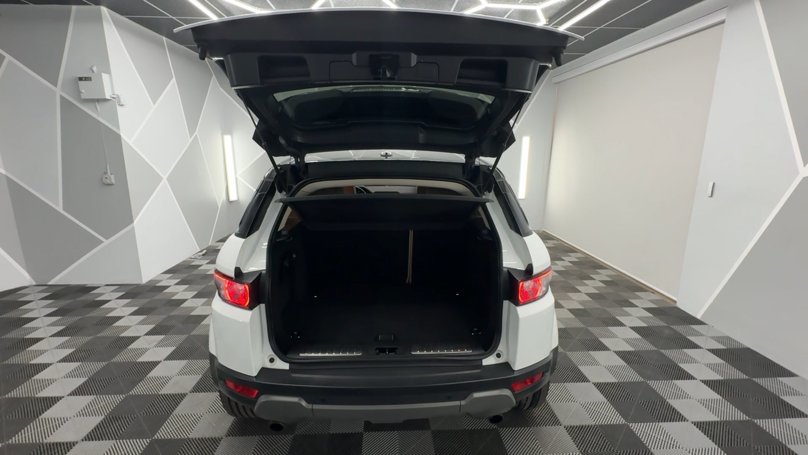 2015 Land Rover Range Rover Evoque Pure Sport Utility 4D 25