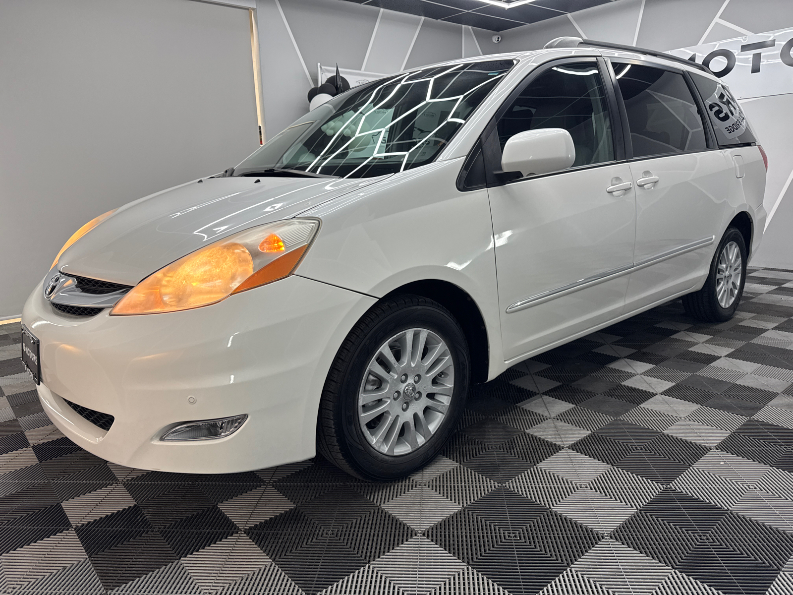 2010 Toyota Sienna XLE Limited Minivan 4D 2