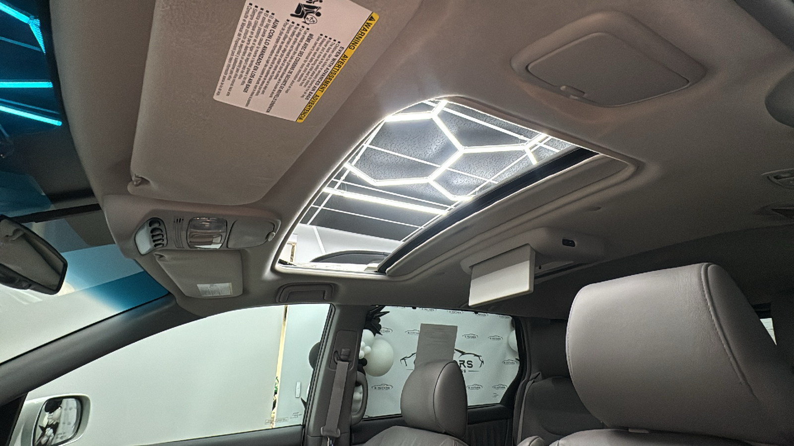 2010 Toyota Sienna XLE Limited Minivan 4D 37