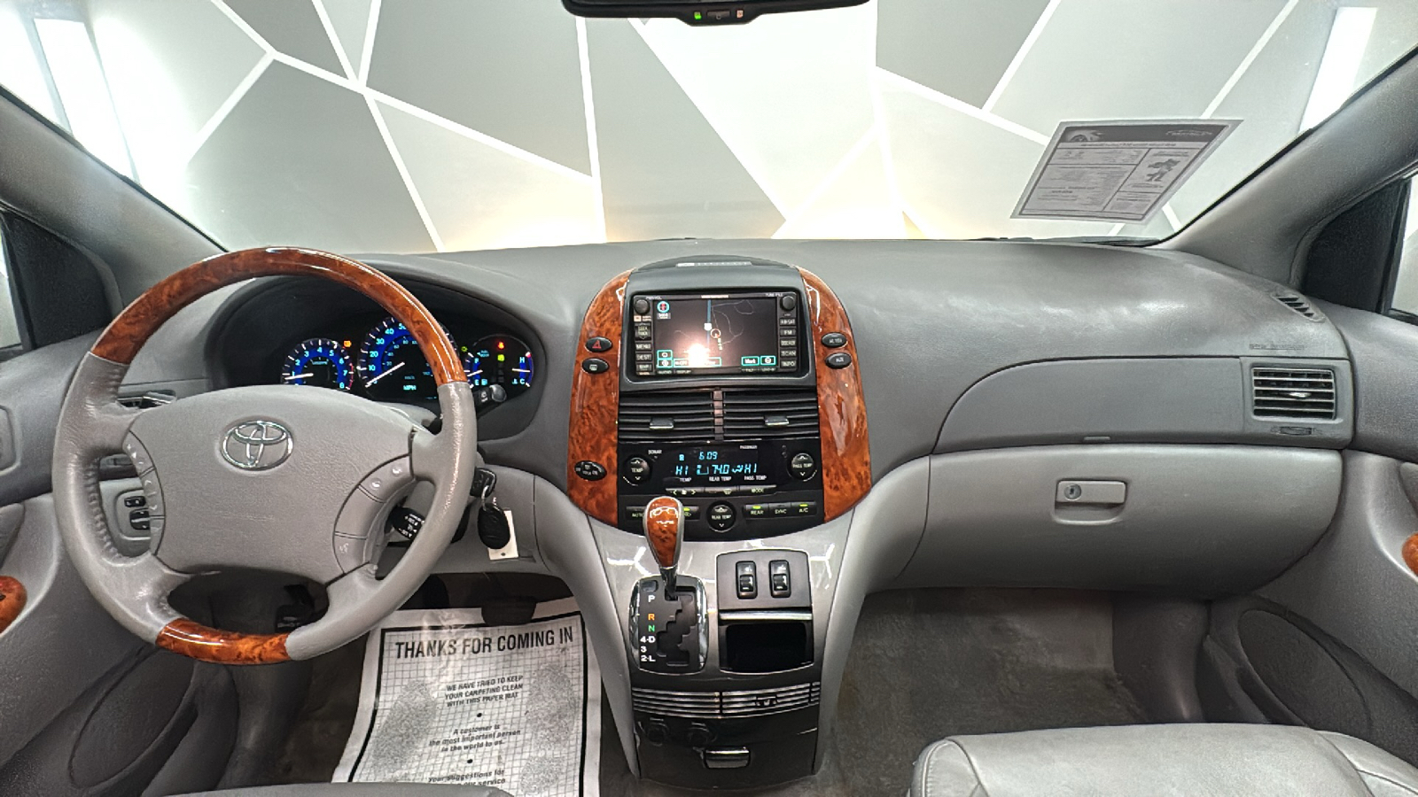 2010 Toyota Sienna XLE Limited Minivan 4D 39