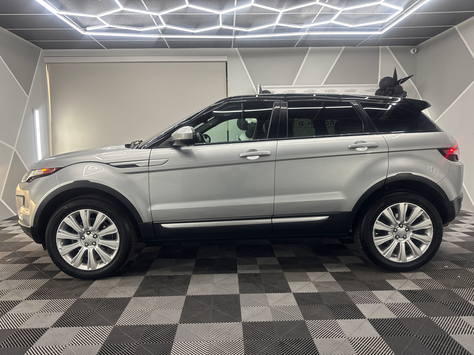 2015 Land Rover Range Rover Evoque Prestige Sport Utility 4D 3