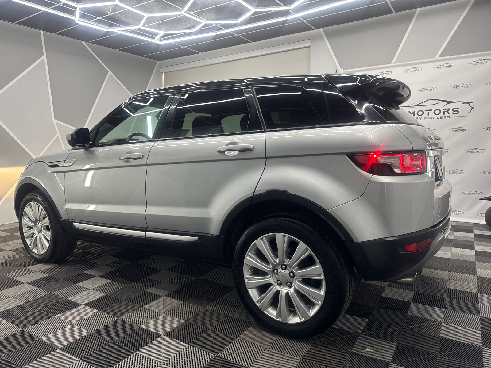 2015 Land Rover Range Rover Evoque Prestige Sport Utility 4D 4