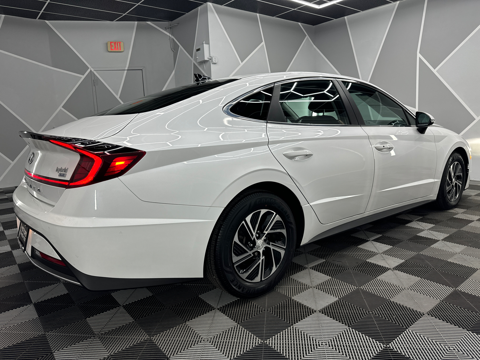 2021 Hyundai Sonata Hybrid Blue Sedan 4D 10