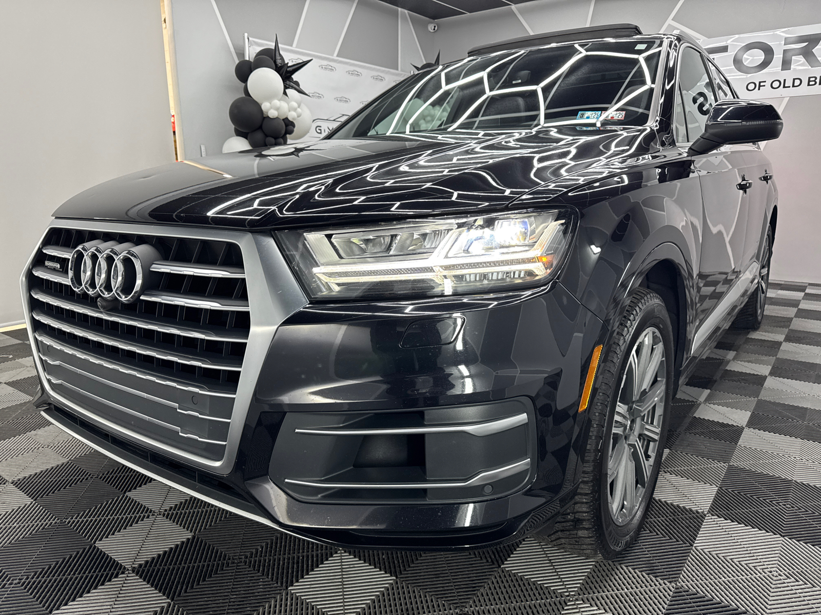 2018 Audi Q7  1