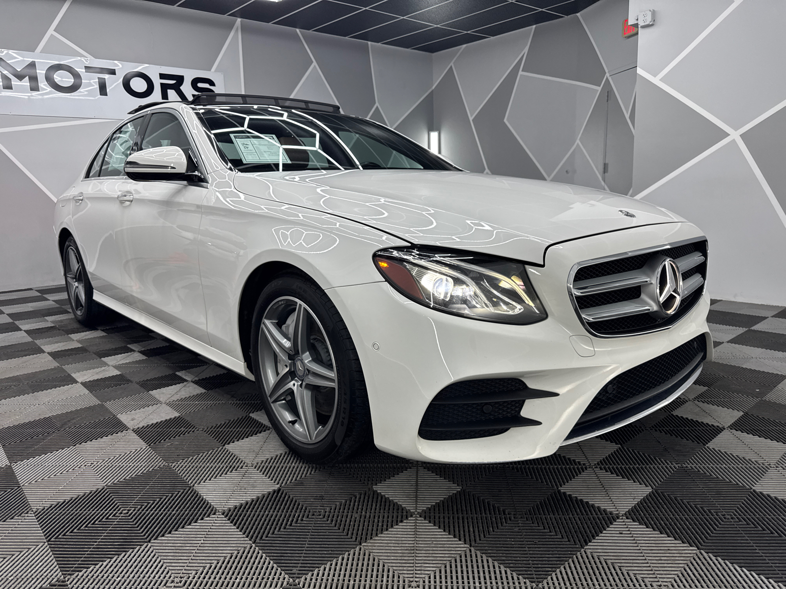 2017 Mercedes-Benz E-Class E 300 4MATIC Sedan 4D 13